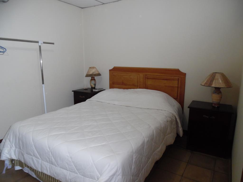 מנאגווה Hostal Casa Los Espinoza מראה חיצוני תמונה
