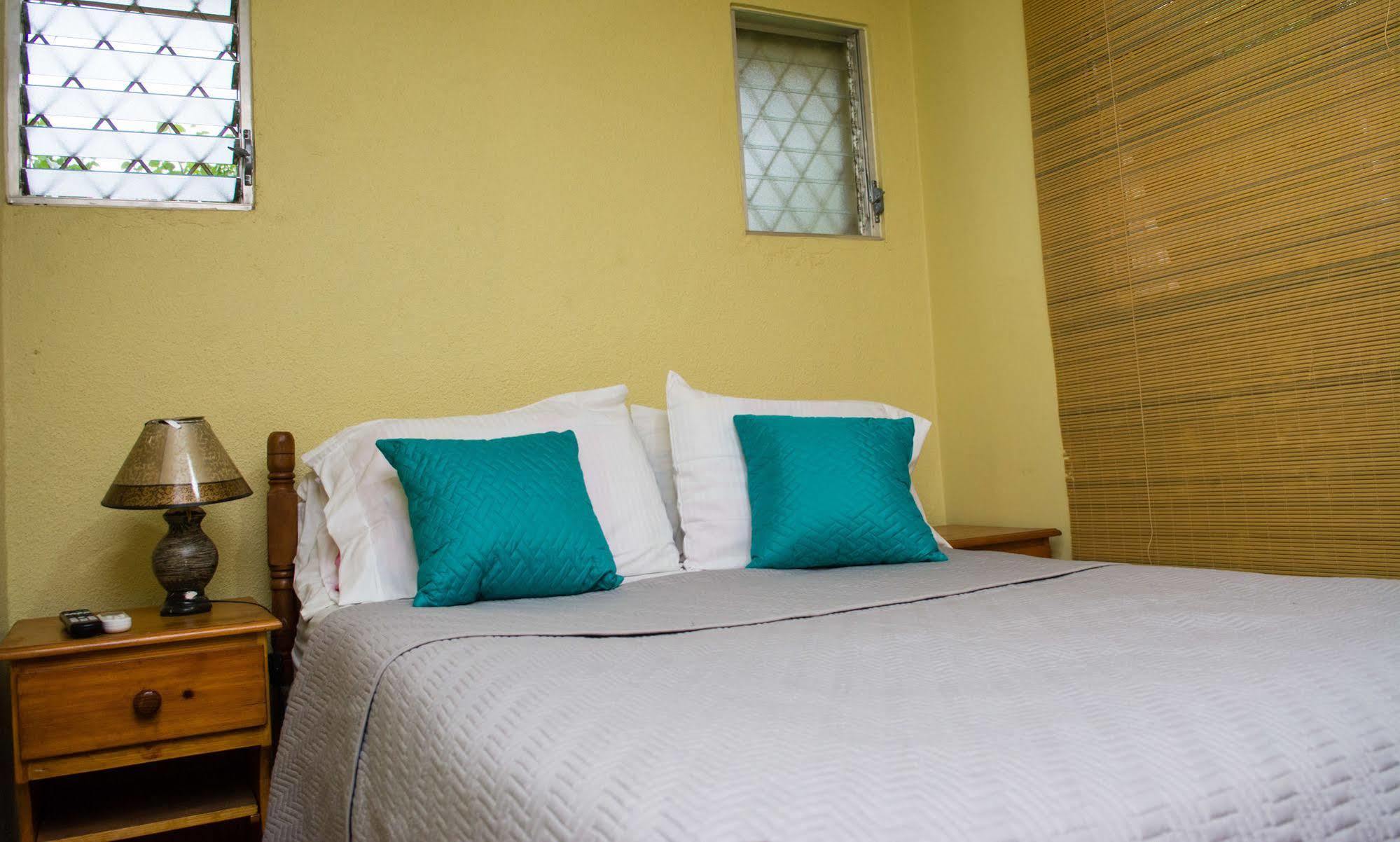 מנאגווה Hostal Casa Los Espinoza מראה חיצוני תמונה