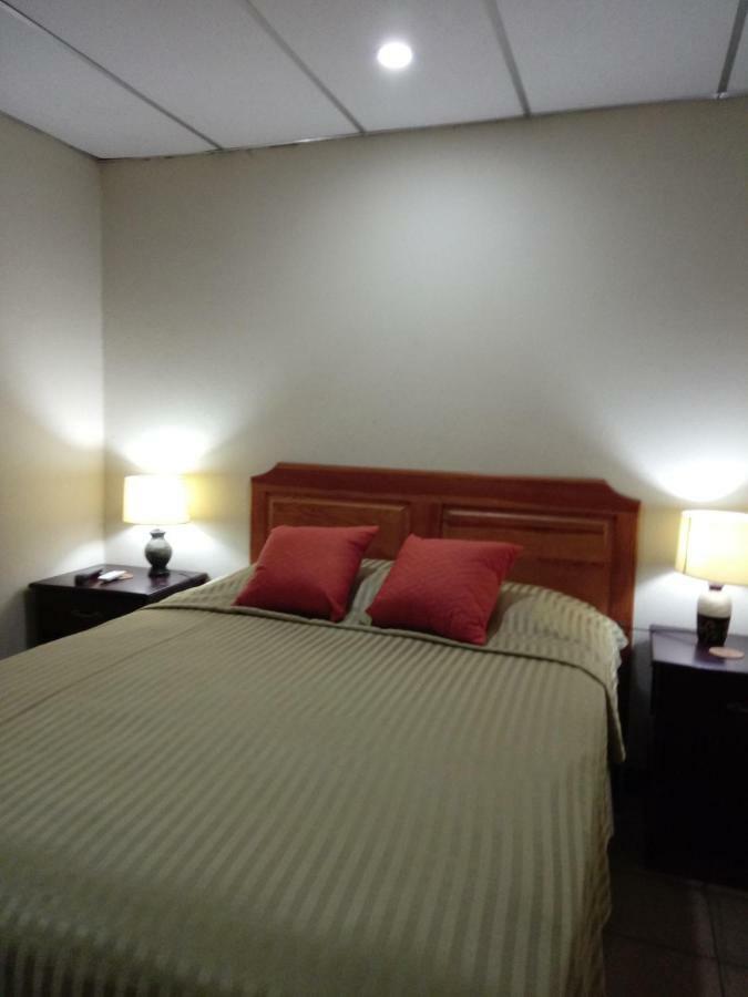 מנאגווה Hostal Casa Los Espinoza מראה חיצוני תמונה